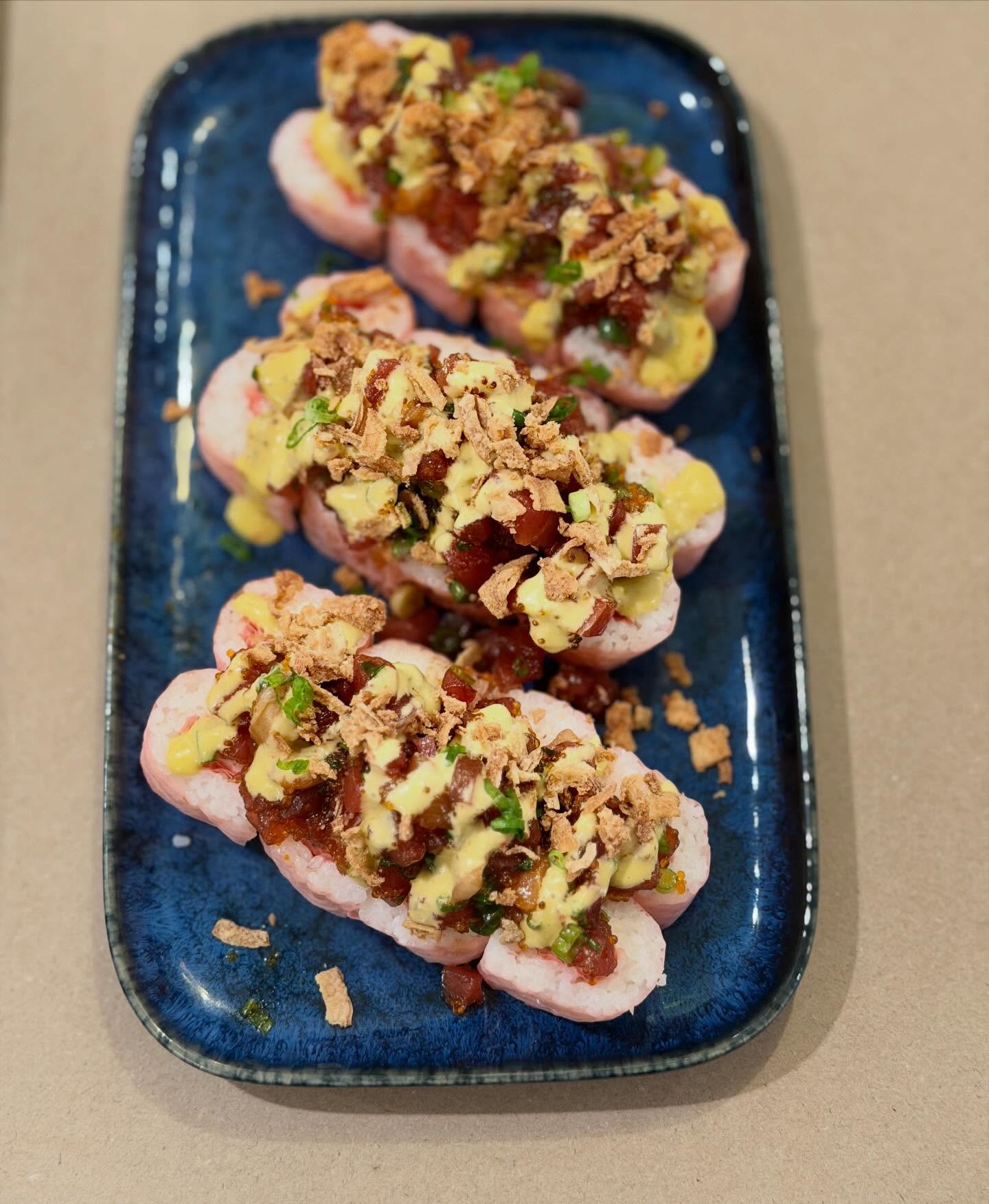 Signature rolls plated to order at an event